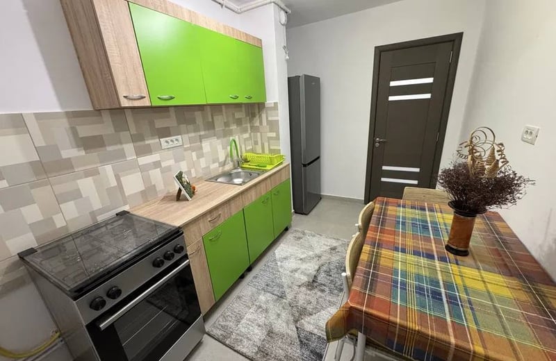 Аренда комфортных 2-комнатных апартаментов с отдельной кухней, Tomis Nord, Констанца, Румыния